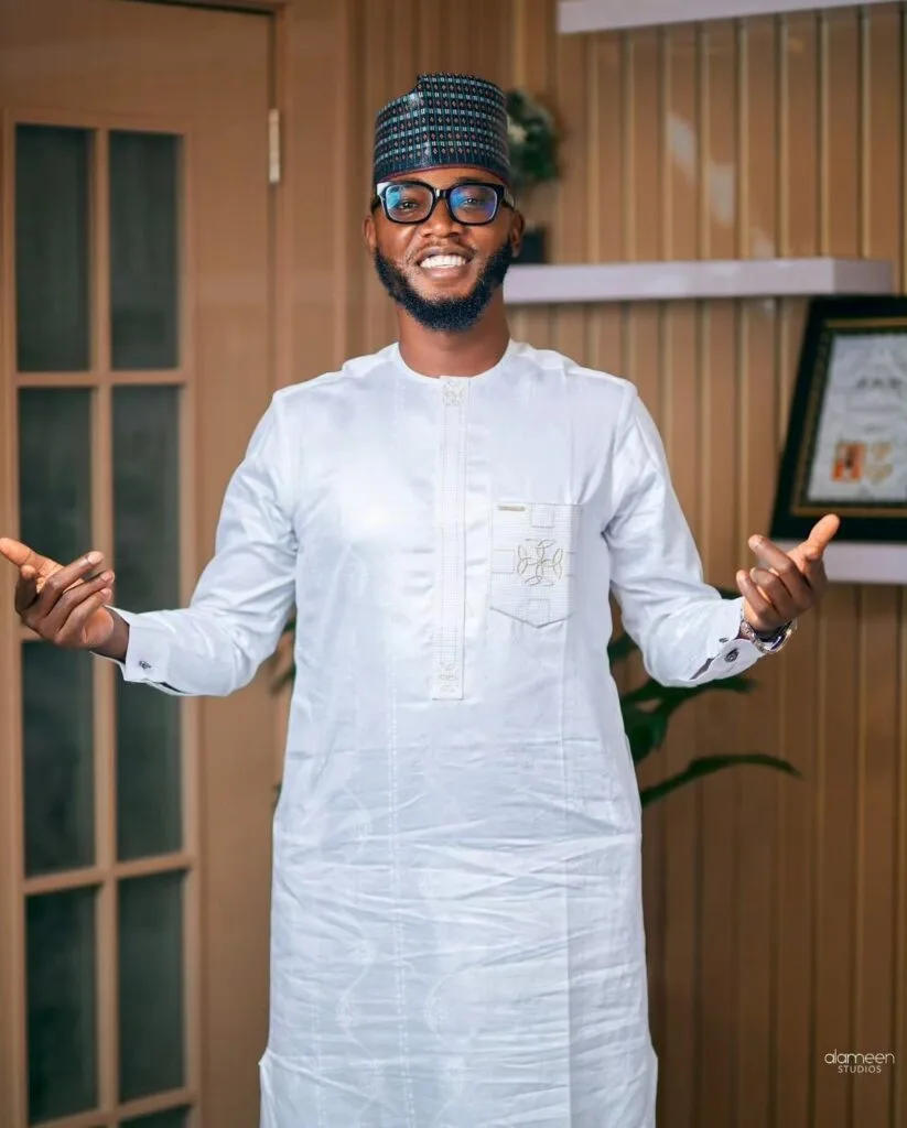 Jerin Mawaƙan Kannywood (10) Waɗanda Sukafi Iya Waƙoƙin Soyayya Masu Daɗi Ali Jita