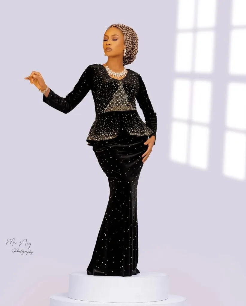 Hotunan Maryam Booth Na Murnar Shiga Sabuwar Shekarar 2025 Screenshot 20250102 114042 Instagram