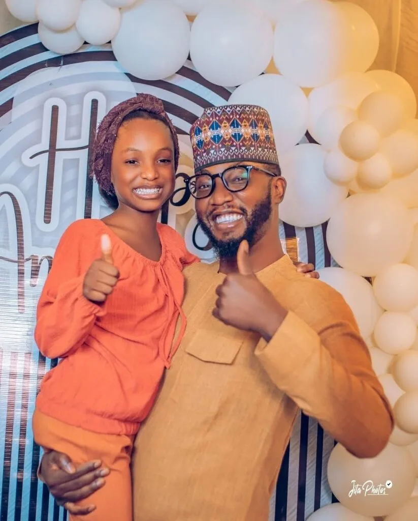 Hotunan Mawaki Ali Jita Da Matarsa Na Murnar Cika Shekara (16) Da Yin Aure Suna Tare Screenshot 20250207 170544 VidMate