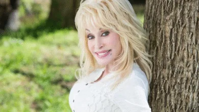 Dolly Parton Reassures Fans With Studio Video After Sister’s Prayer Plea (Oct 8) Dolly Parton Reassures Fans with a bright smile while posing outdoors, confirming her wellbeing after recent health rumors.