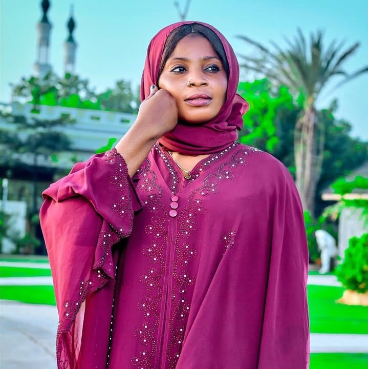 Hairat Abdullahi - Anisa Ft. Umar MB