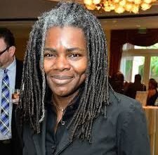 Tracy Chapman Biography: Net Worth, Age, Husband, Education, Family, Career & Early Life Tracy Chapman Biography